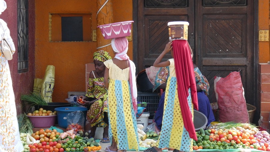 Senegal mujeres locales (1) Dunas desierto Marruecos