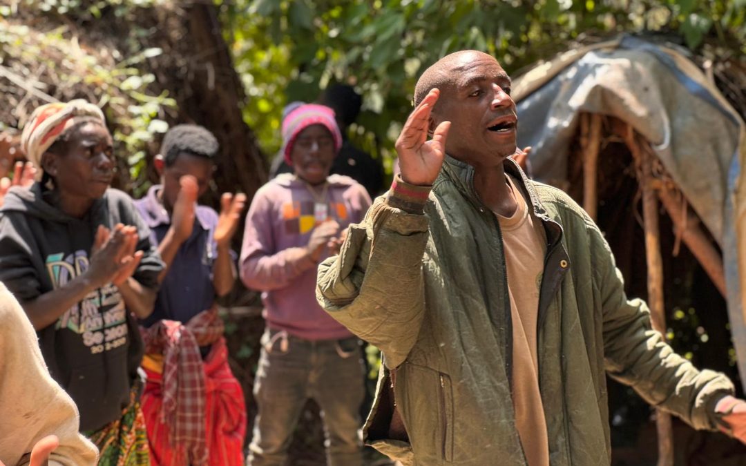 La tribu Batwa de Bwindi: la historia de los habitantes del bosque
